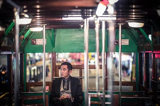 周深|廖启智遗作上映，多名港片“老戏骨”主演，然而4天票房才220万