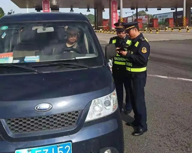 南充新闻网 关注｜南充市民遇到黑车，可直接举报