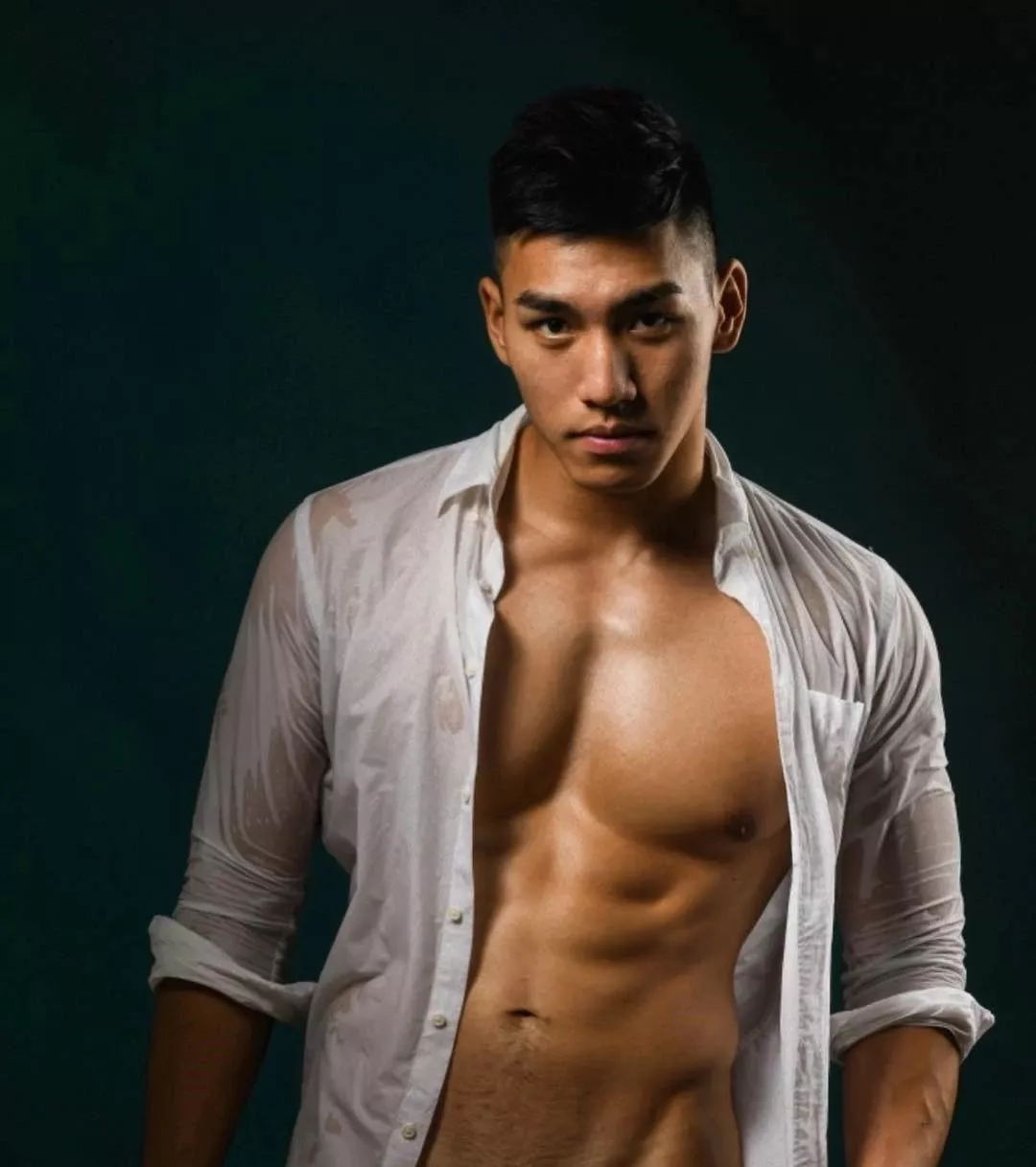 帅哥|六位肌肉帅哥可以做你“一日男友”，你会选谁？