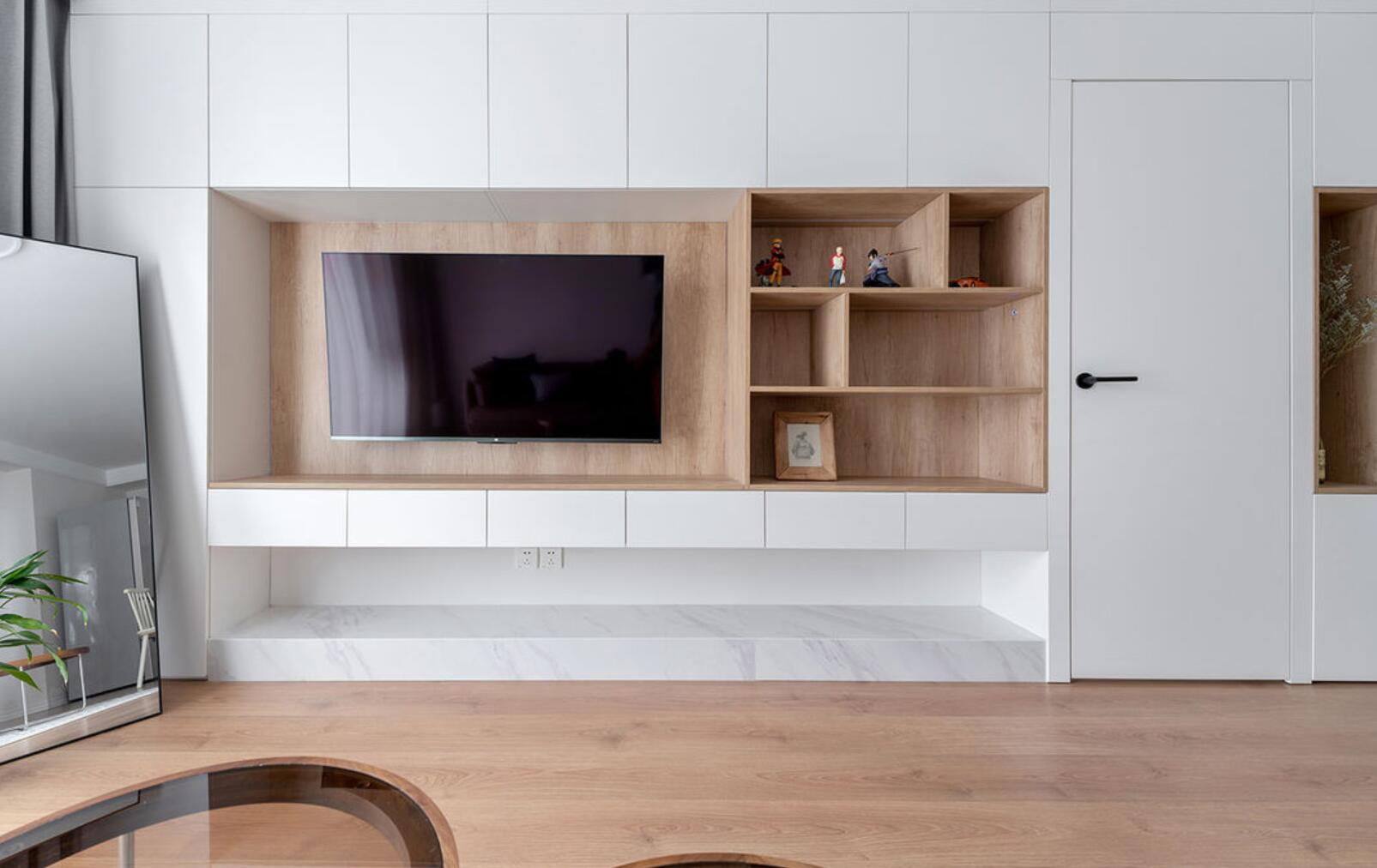 柜子做一体式越来越普遍，看她家，不仅收纳强大，还不占空间