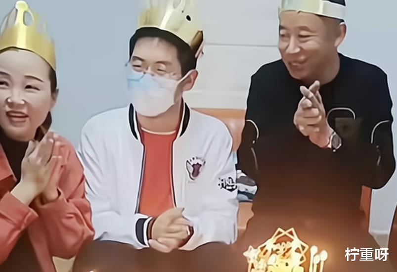 姐姐|孙海洋开直播为孙卓庆生，称孙卓不爱做家务，到时候会治一下他