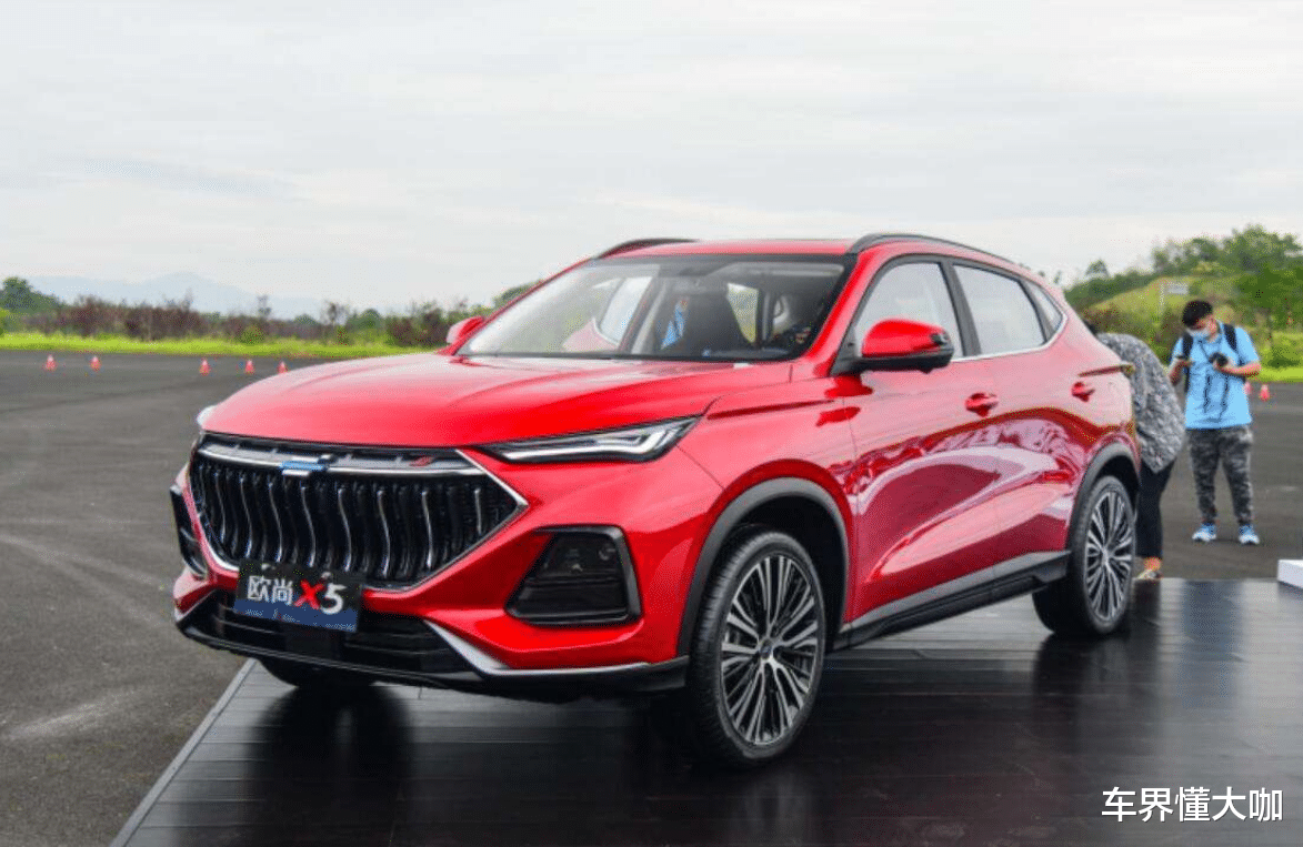 SUV|6.99万起！适合年轻人的两款轿跑SUV，你更喜欢谁？