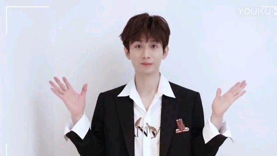 成毅|成毅现身欧洲，新剧充满异域情调！《南风知我意》有琼瑶风骨