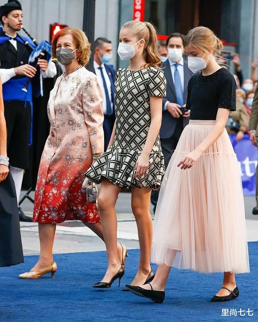 里尚七七 西班牙俩公主再换新造型,初拾女人味,索菲亚首穿长裙身材未蜕变