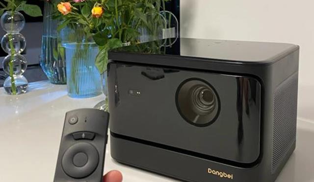 电视机|传统电视不受宠，家电市场“新角色”出现，或代替电视？你家买没