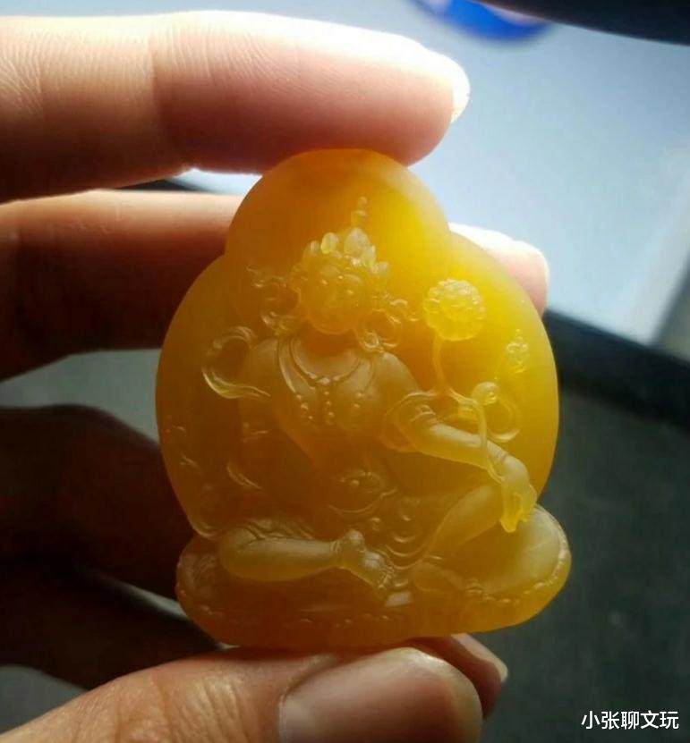 钱币|文玩市场新秀缅黄,料性和绿松石一样,但价格相差太多