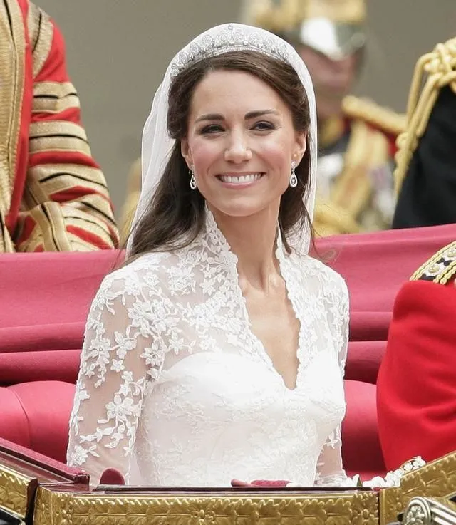 威廉|凯特王妃40岁生日照被公布:她为王室而生