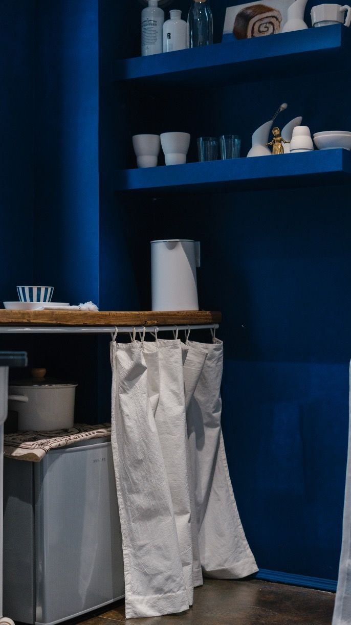 |女孩的18㎡复式公寓，蓝色客厅惊艳大气，二层卧室温馨迷人，真香