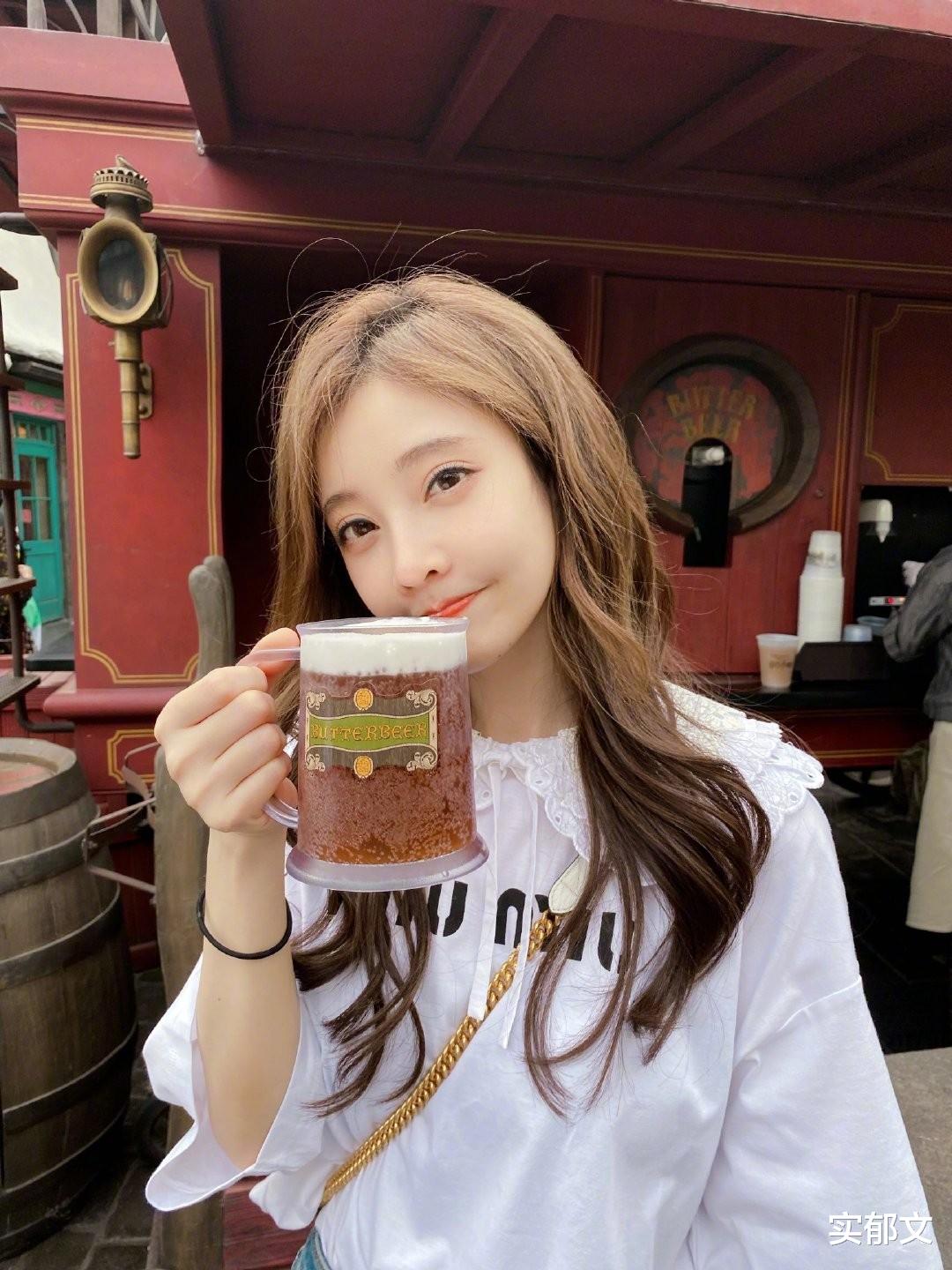 实郁文 综艺感太强了吧！冯提莫一句话全场爆笑，她说了什么？