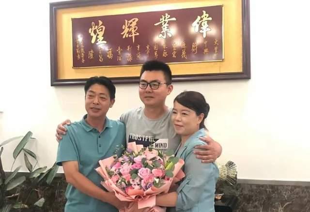 驻马店 郭威95年的假证，有4个部门参与，疑似“大药房”也名列其中