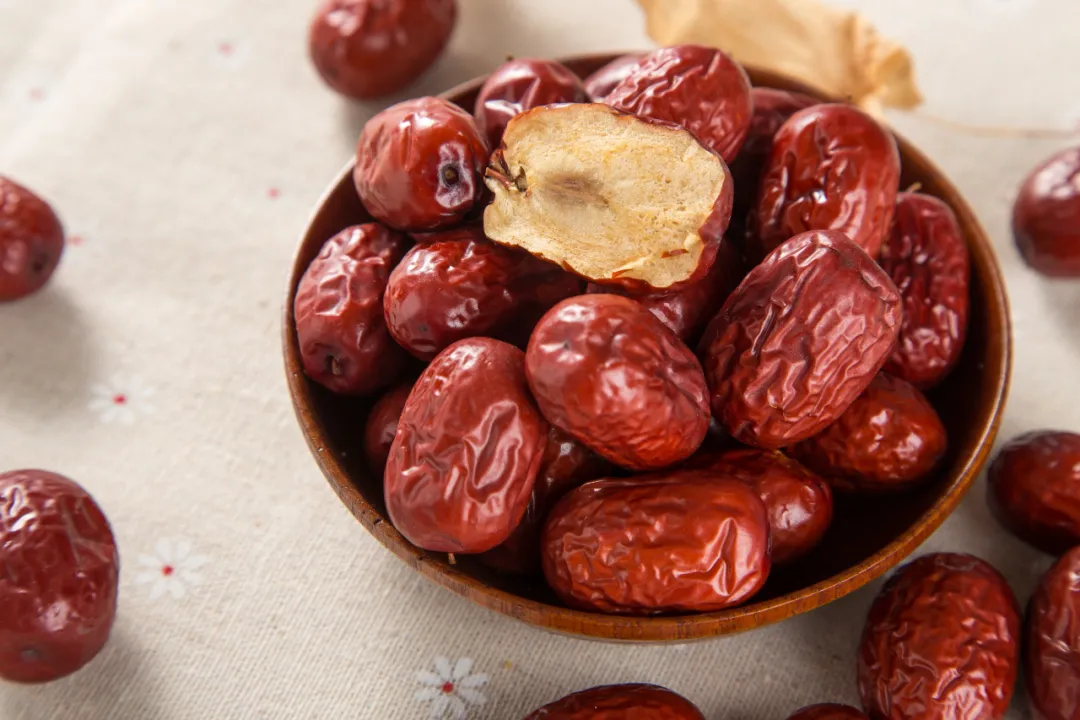 婴幼儿常识|国药育儿知识：家有女宝要注意：这种「痛」可能会遗传！