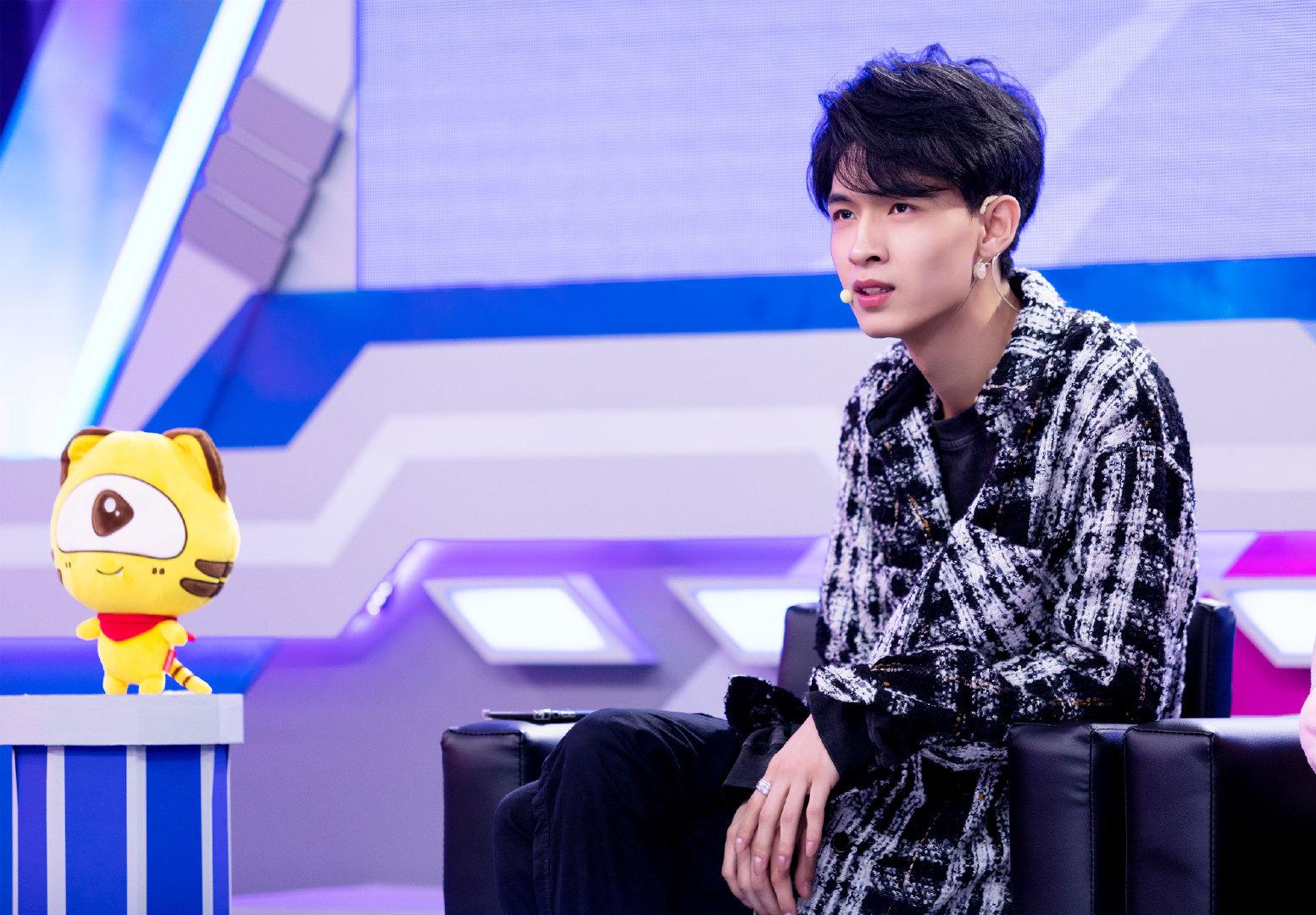 德云社|德云社的都开啥车?郭德纲的最牛,岳云鹏的最低调,你怎么看?