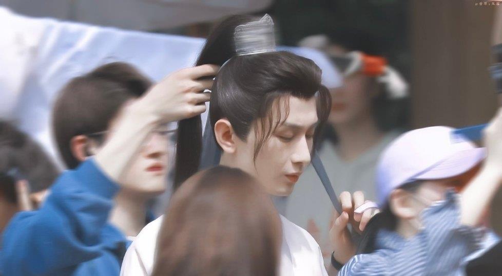 杨紫|杨紫神还原荷花精，入组第一场戏就对打成毅！是剧组刻意安排吗？