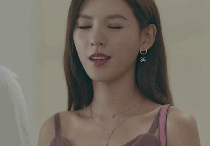 白梦妍|5位“网红出身”的女星，白鹿吴倩在榜，赵露思款头像你用过吗？