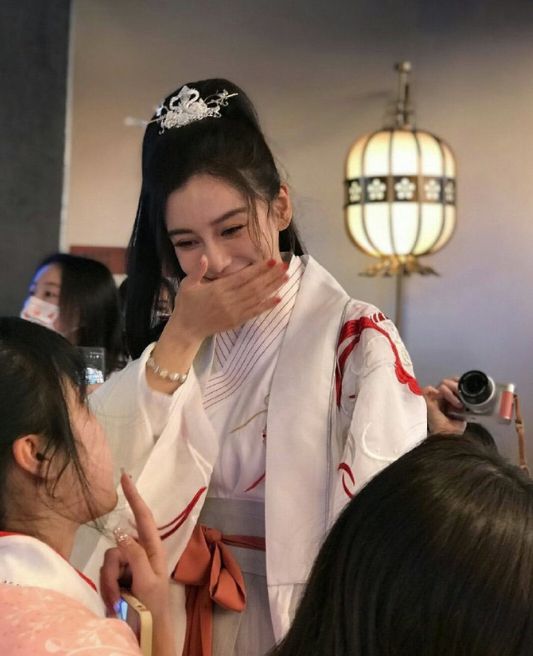 Angelababy|张大大上位?黄晓明卡点给杨颖庆生被无视,他高调晒2人凌晨贴脸合影