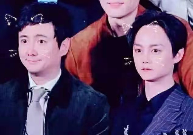 美颜|杨超越直播时美颜镜头下一脸懵，明星那些美颜名场面真的好好笑！