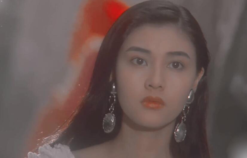 电影|10位混血女星今昔颜值对比：有人30颜垮，有人50如少女，谁最扛老