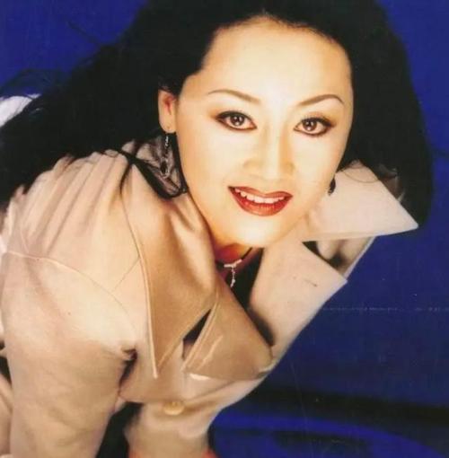 娱乐圈|不傍富豪，不滥情的5位女星，演技高颜值好，堪称“娱乐圈清流”