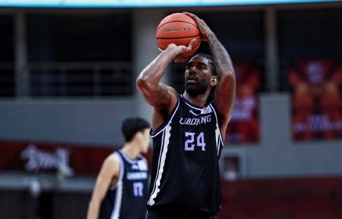 梅奧|被遼媒嫌棄！昔日NBA天才顏面掃地：進攻沒貢獻，防守防不住