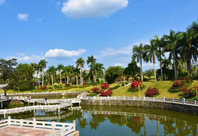 三亚 海南“小众养老”县城，风景不输三亚，气候舒适，养老定居好地方