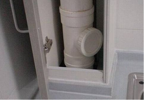 家里还在装红砖包水管?聪明人都是这样装,好看又好用