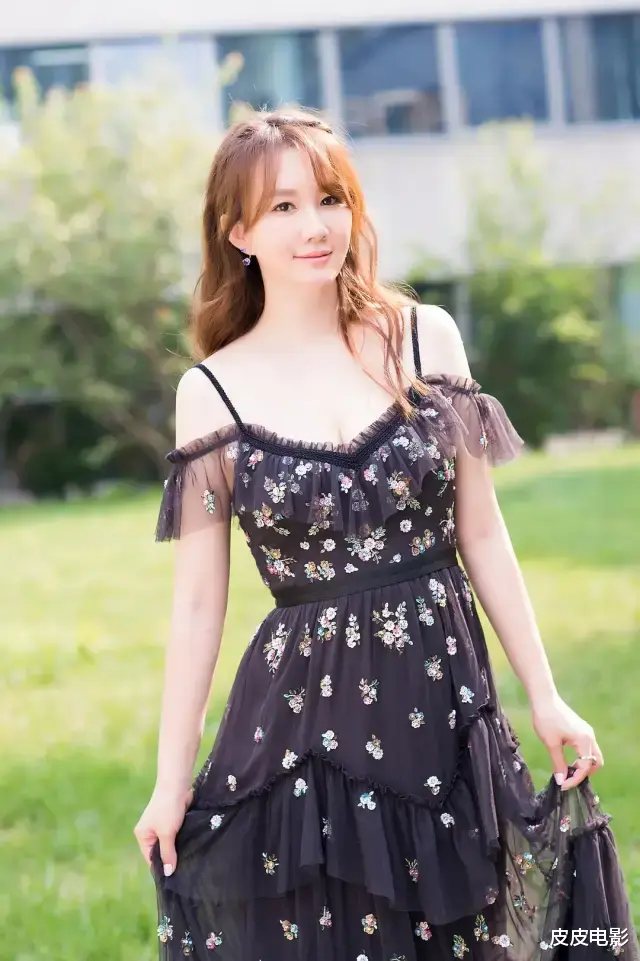 王晶|再见了，王晶，再见了，晶女郎，中国已迎来“新港片”时代