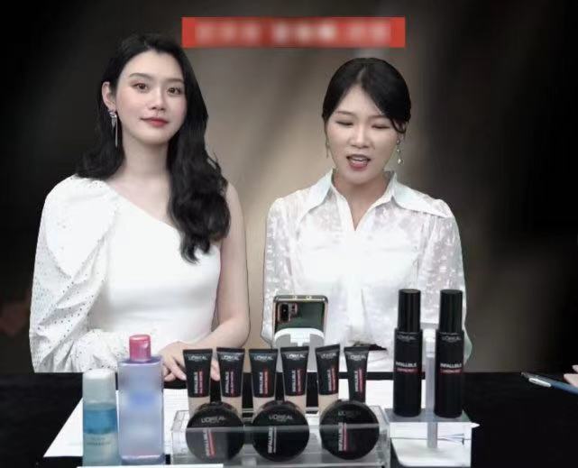 奚梦瑶|奚梦瑶官宣二胎后首亮相，孕肚微隆孕味十足，表示以后家里更热闹