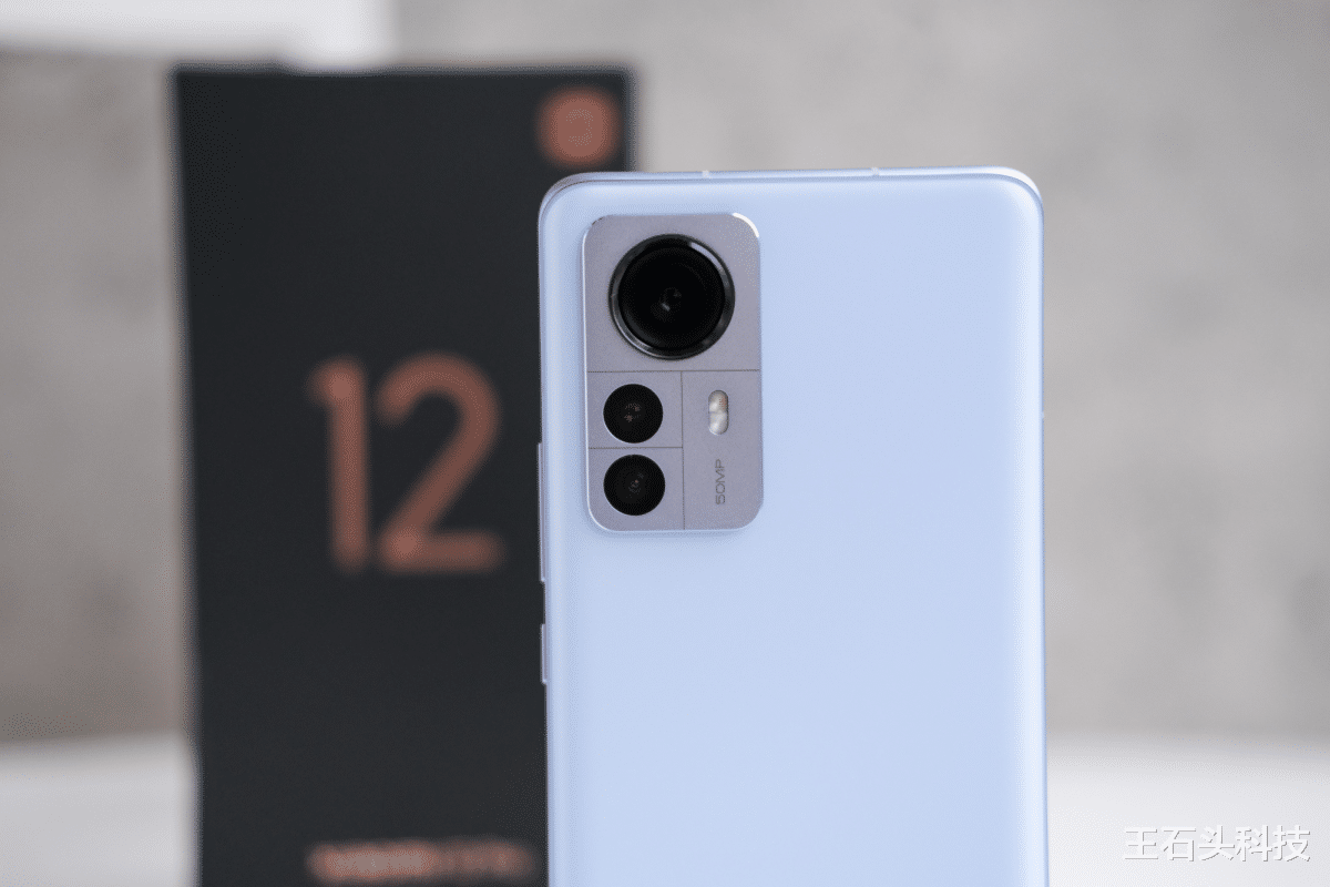 小米科技|首发即“破发”！小米12 Pro已经降价，起售价降至4499元！