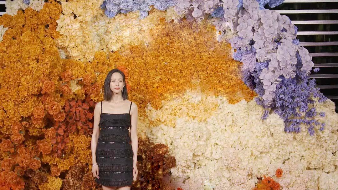 时尚圈的奇葩大喵 杨幂汤唯红毯称霸!复古随性好上镜,宋茜童谣表现平平让人记不住