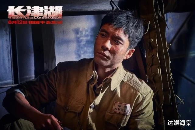 长津湖|《长津湖》累计观影人次1.14亿，上座率蝉联32天第一，冠军稳了！