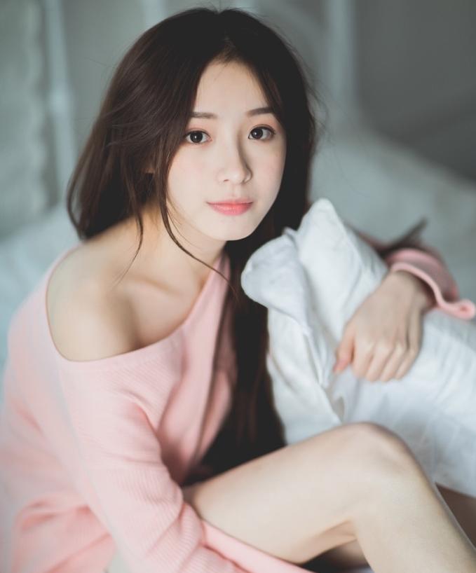 周二珂|离开土豪后周二珂没市场了？发新作被嘲讽，本人只能尴尬应对