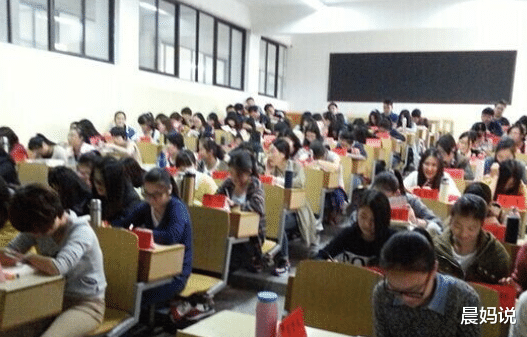 大学生|大学生奇葩请假条，老师看后哭笑不得：阻止父母生二胎是认真的吗