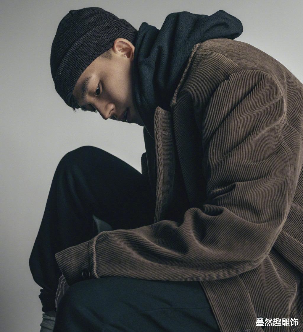 欧豪|?《长津湖》破33亿，欧豪发文三个不相信致敬杨根思，网友：泪目