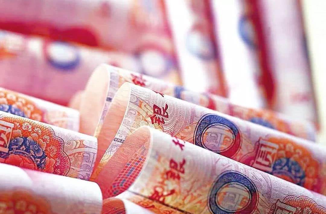 游戏陪玩行业兴起,明码标价一小时520元,背后却藏“特殊服务”