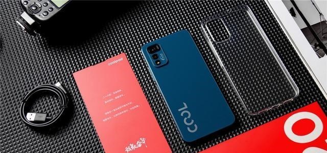 各抒己见 酷派也没想到,4500mAh大电池机型,6+128G放低至999,受国人喜欢