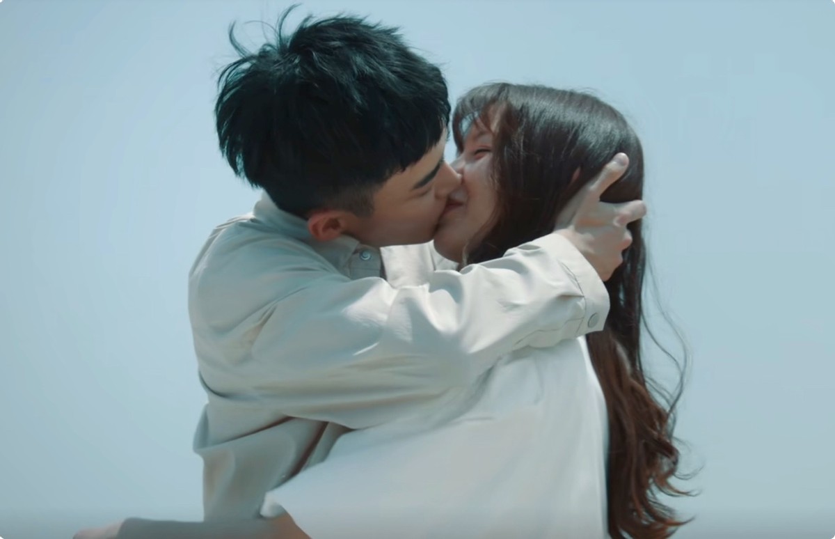 王嘉尔|仅播1天，就成飙升榜“扛把子”，国产新王炸剧凭什么这么拽？