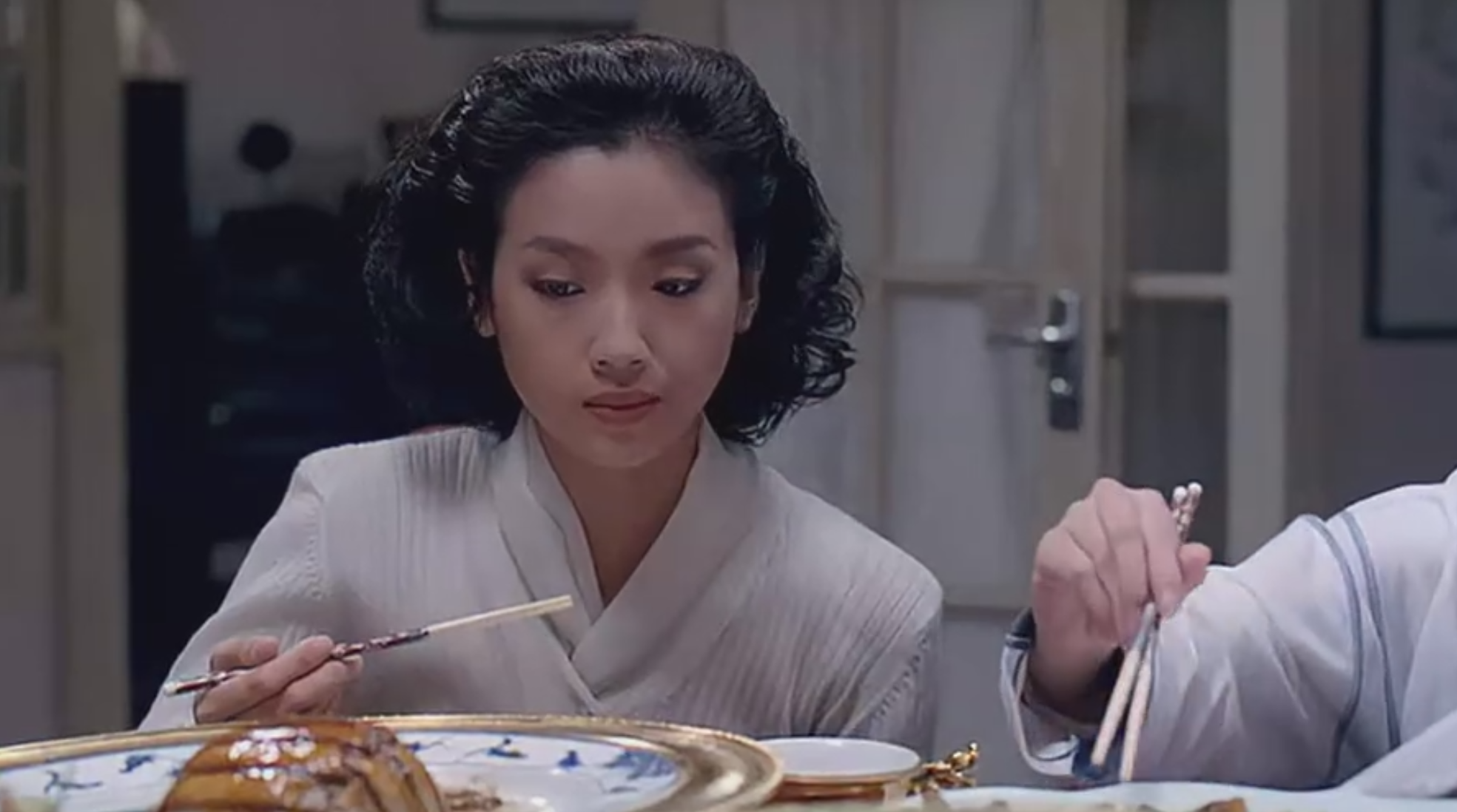码字的颜言|《饮食男女》人之大欲：朱家父女的情爱故事，人活着就离不开爱