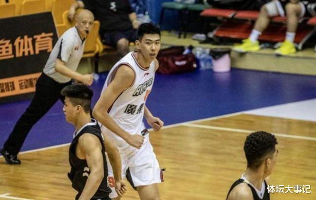 廣東男籃|生日第3天首秀？廣東隊小將接班易建聯(lián)，身高226cm，杜鋒急著用人