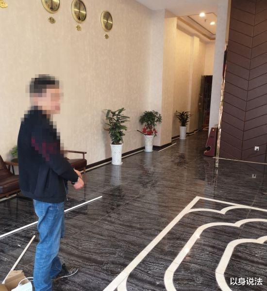 男子让KTV“妈咪”安排陪酒女过夜时，陪酒女爽约，男子支付3千元后强奸“妈咪”获刑四年