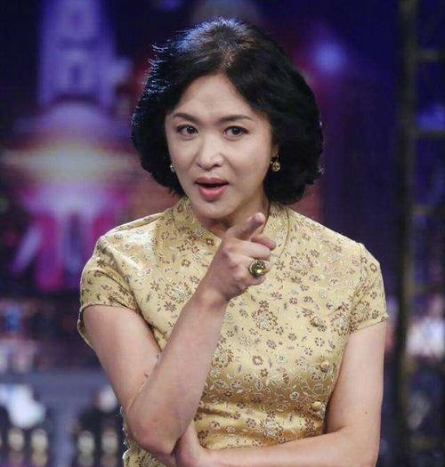 金星|金星问潘某屹：你为何给哈佛捐款6亿，却对国内学校一毛不拔？