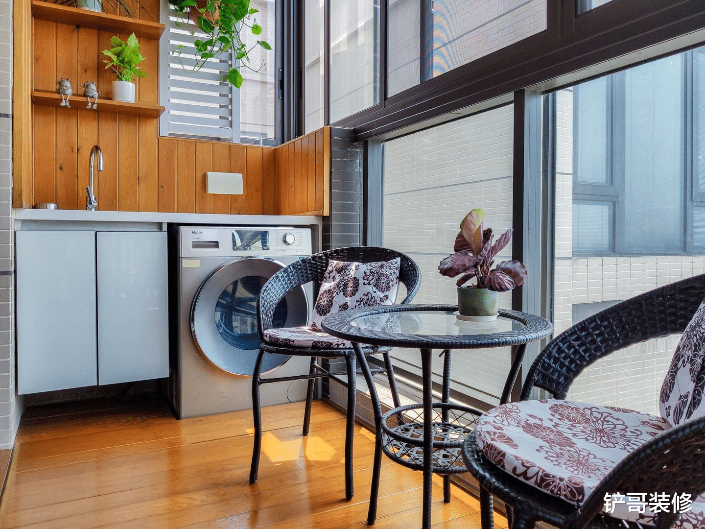 等我有了房,阳台才不要晾衣杆,学学别人家的阳台设计才实用