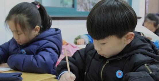 井柏然|明星字迹大赏，井柏然字体300万收入字库，部分小鲜肉字体没眼看