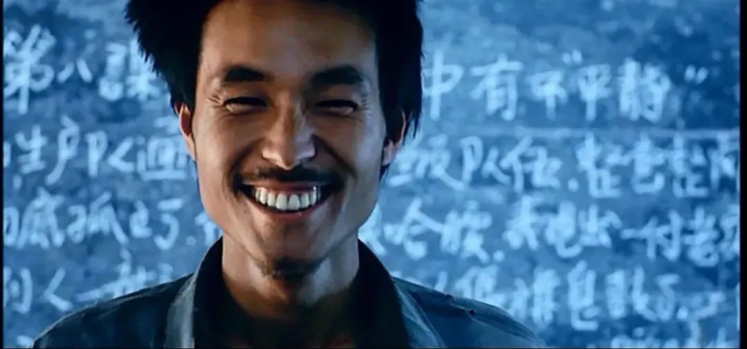 谢园|演员谢园去世后，小妻子将泪和痛埋在心底，后悔没要个孩子