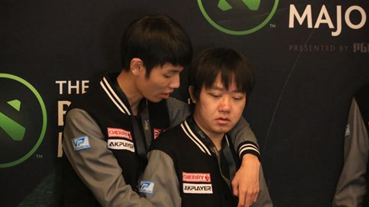 |老十一开启直播，称情商也是职业选手的实力之一