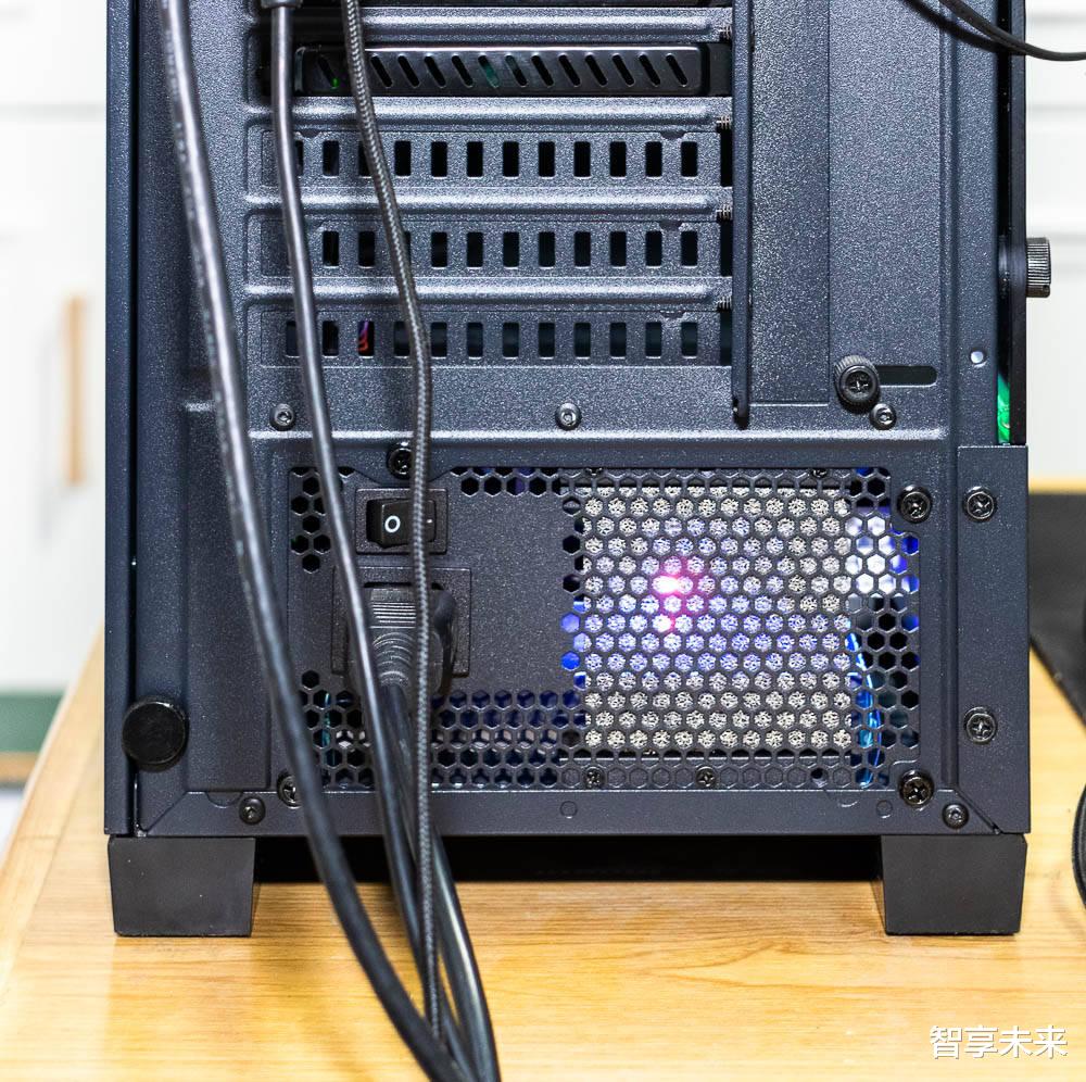 显卡|电源也玩抗菌？艾湃电竞（Apexgaming）AP-550Ti电源轻体验