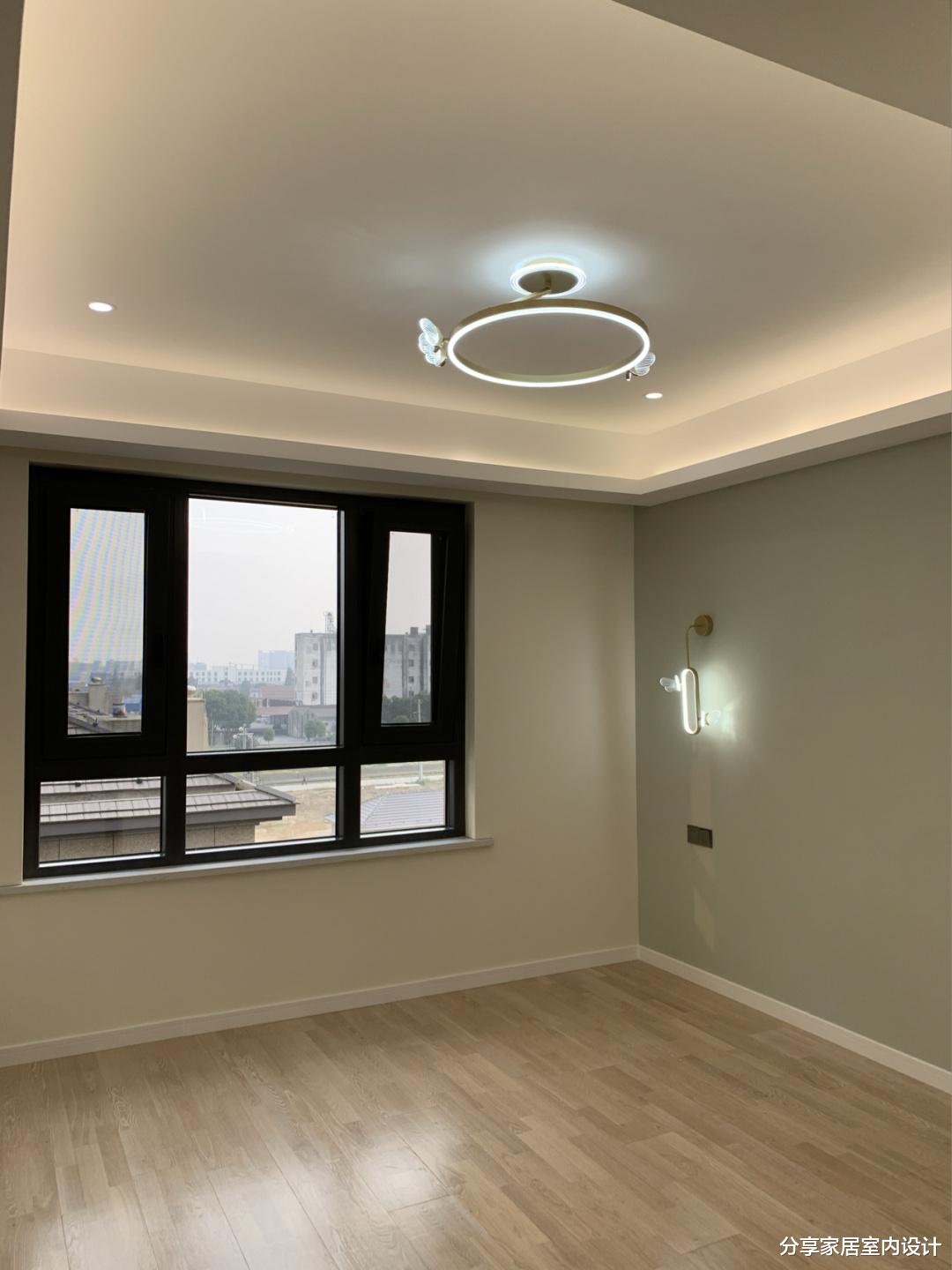 看她家自己负责装修的新房,保洁做完特别好看,嵌入式鞋柜很实用