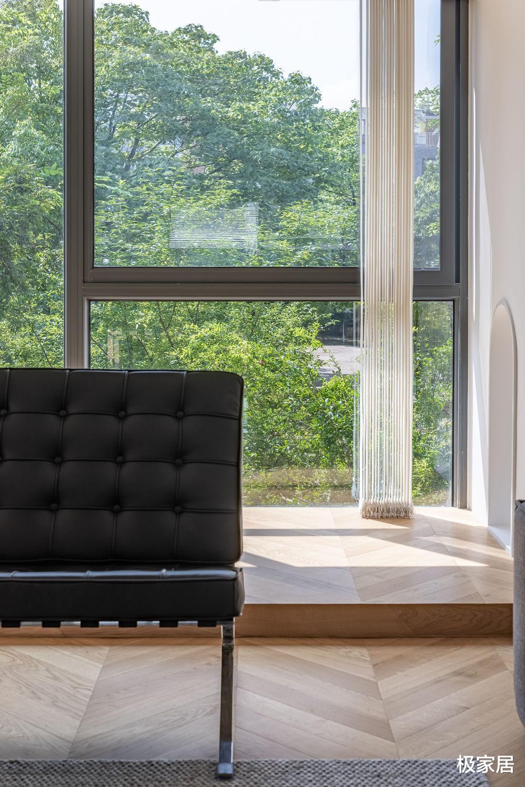 用阳光打造自然温馨之家，一家人独享安逸时光，处处充满爱意