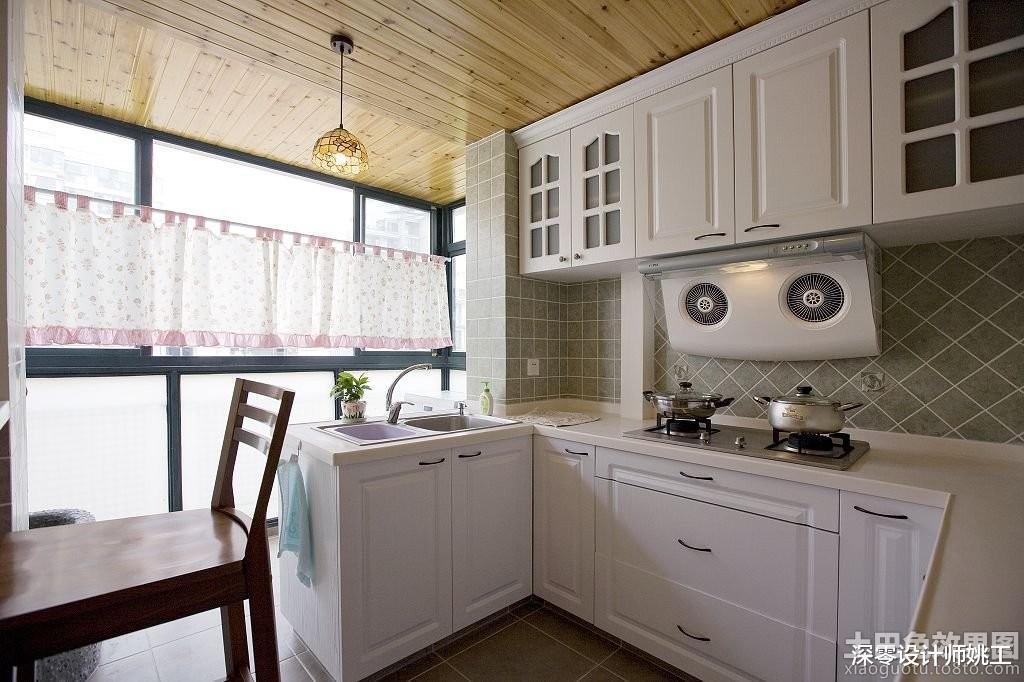 小户型阳台打造花园有点太浪费,改成厨房腾出空间,邻居看了都拍手叫好