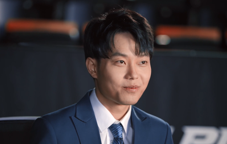 管泽元|稳了？管泽元预测决赛比分，童扬模仿厂长把人逗乐了