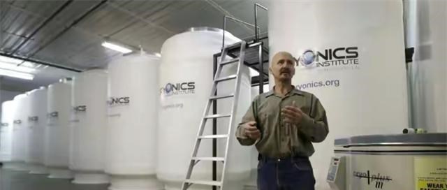 人体冷冻术 美国富豪将自己冷冻半个世纪“续命”，4年前本该复活，结果呢？